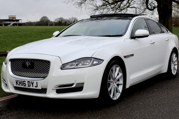 A Stunning 2016 XJ 3.0 V6 Supercharged "Premium Luxury" 340Bhp, Petrol, 8 Speed Automatic, X351 Model